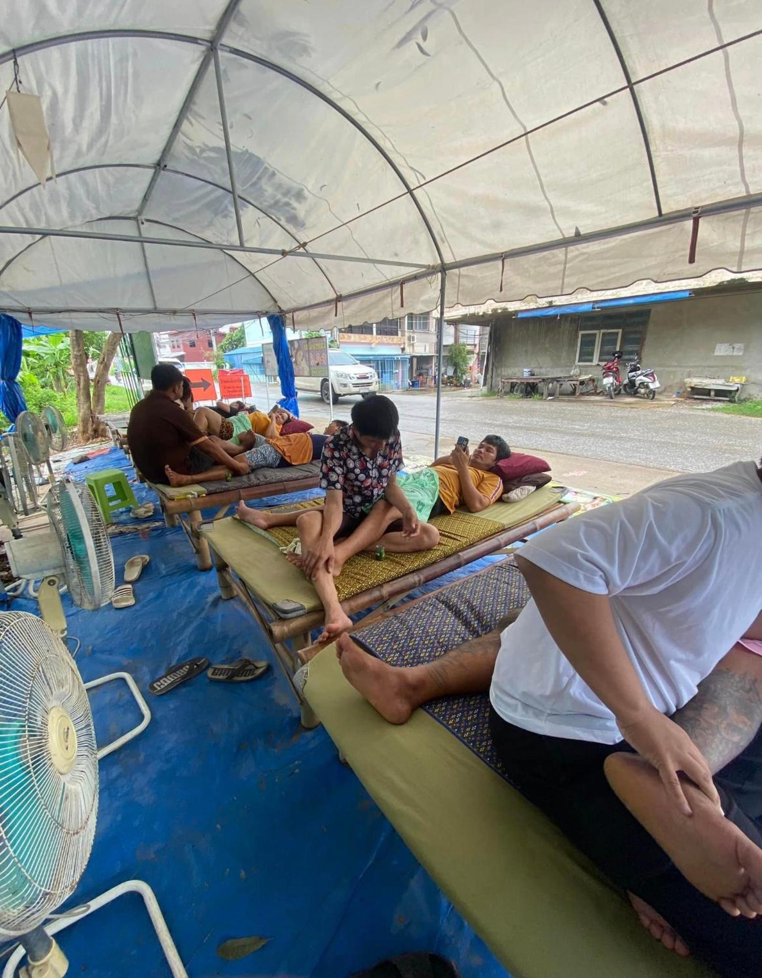 Hostelbed And Retreat Phitsanulok Exterior foto