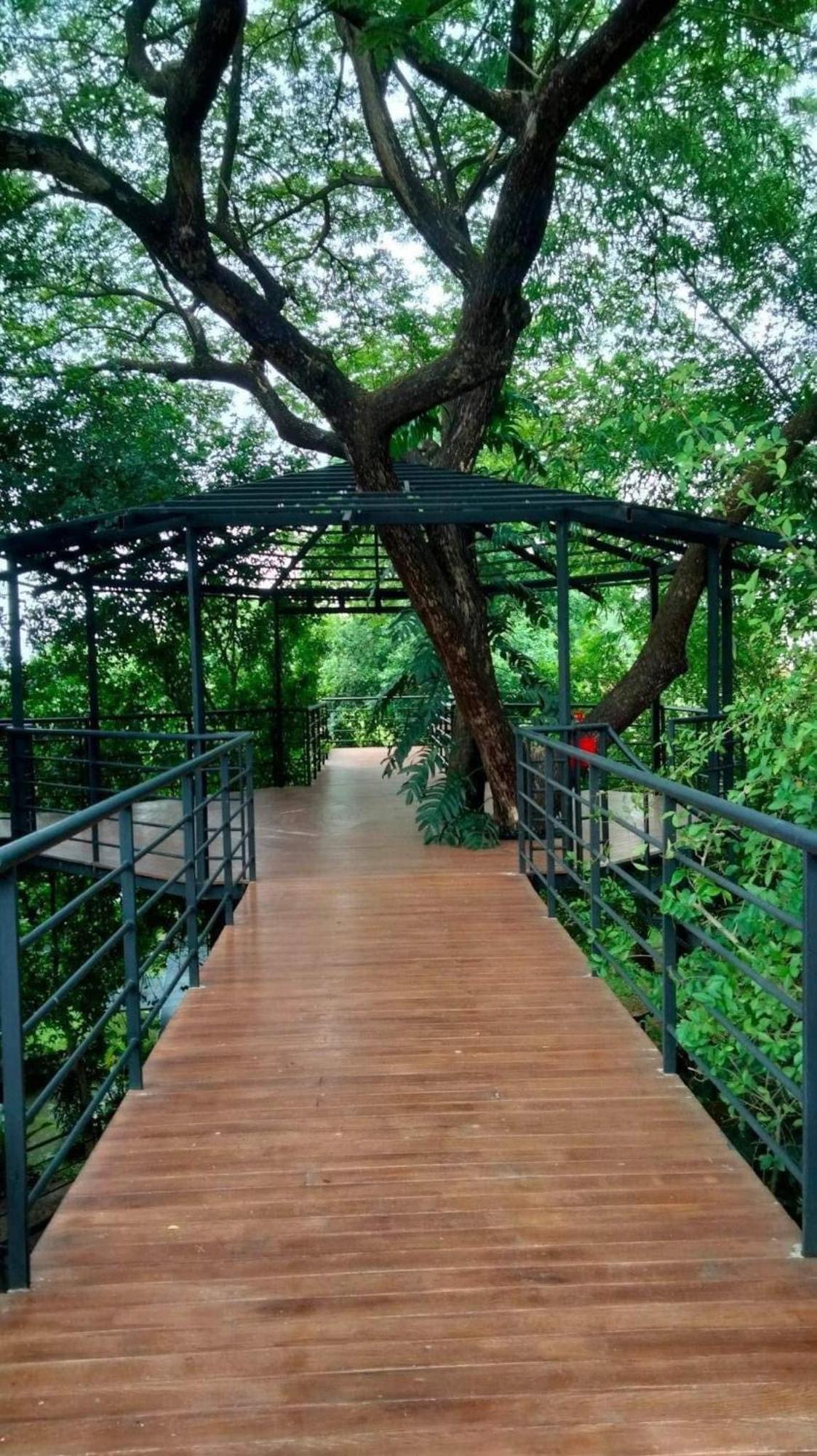 Hostelbed And Retreat Phitsanulok Exterior foto